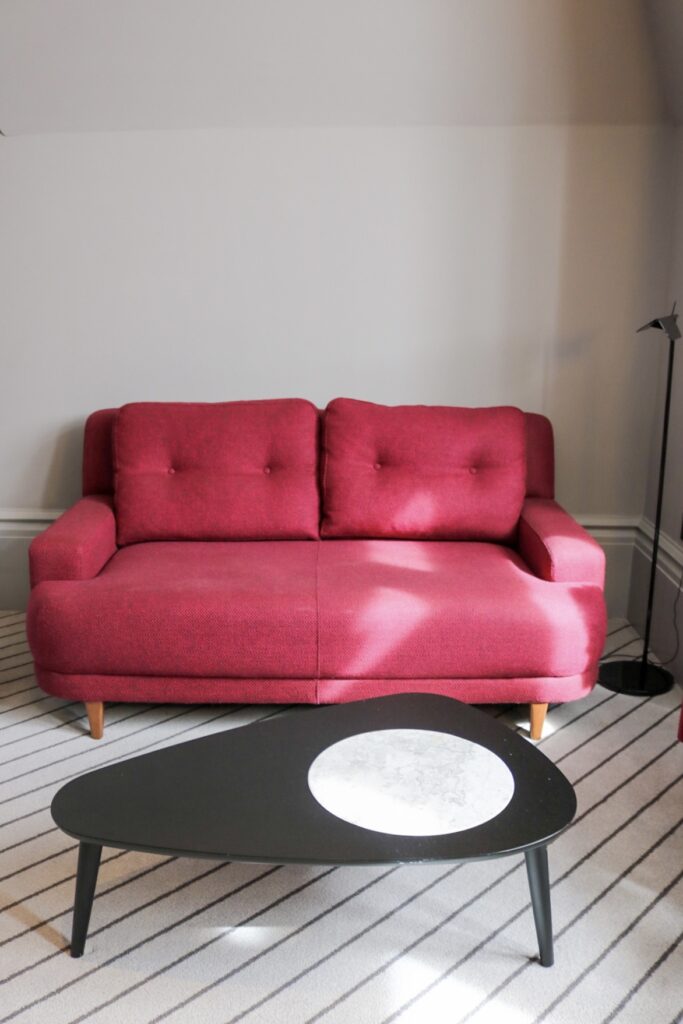 sofa-in-king-bed-deluxe-room