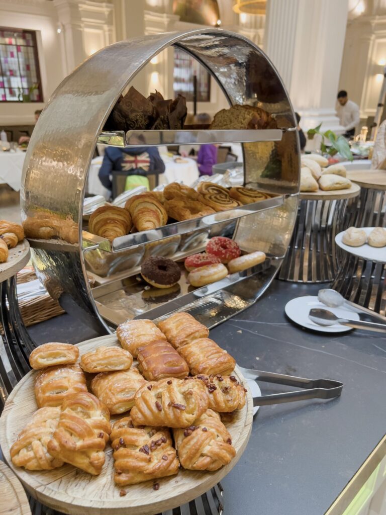 pastry-at-breakfast-buffet